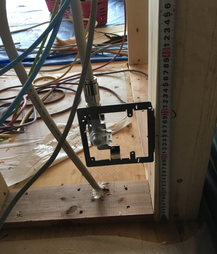 壁コック逃げ工事