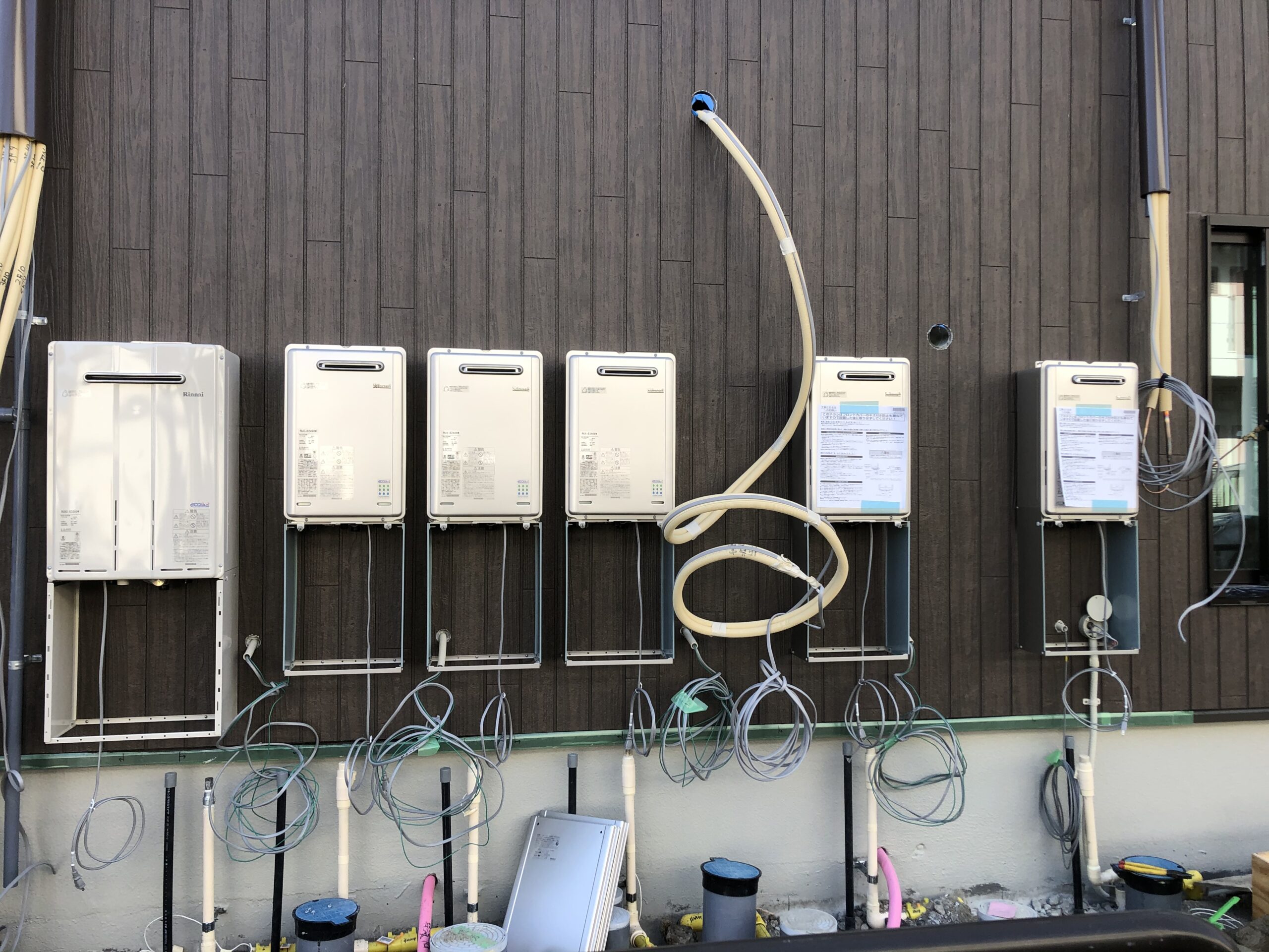 老人ホーム給湯器取付工事